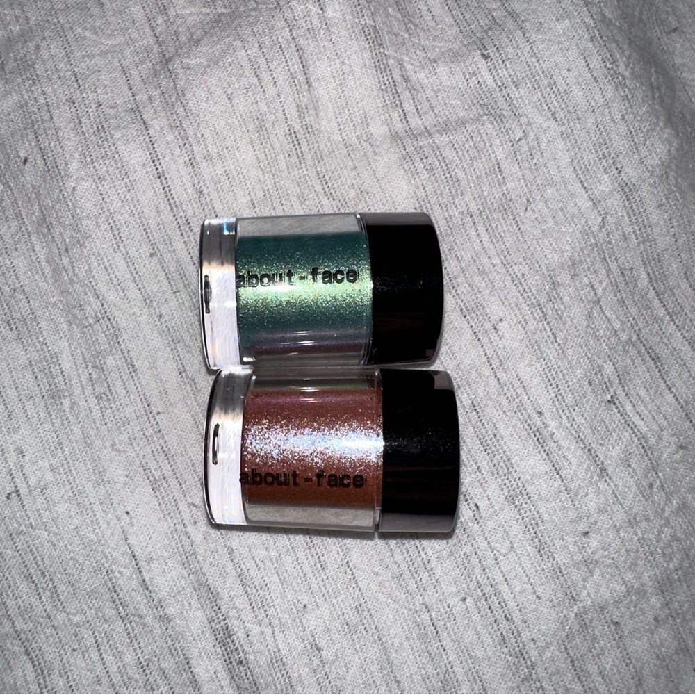 About Face Glitter 💚💜